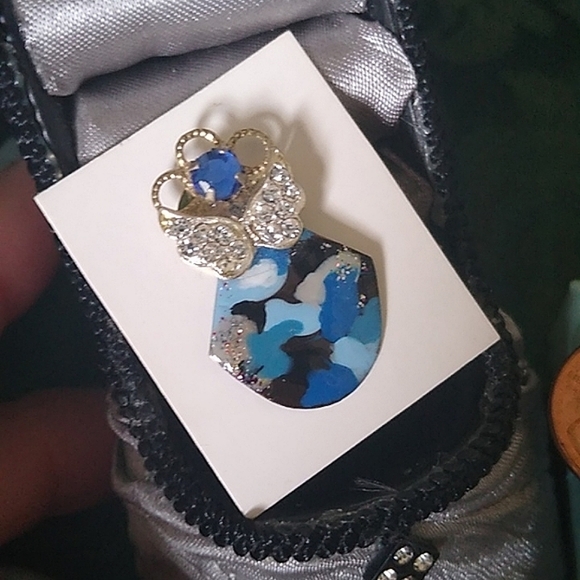 Blue Camouflage Angel Tac Pin - Picture 7 of 13